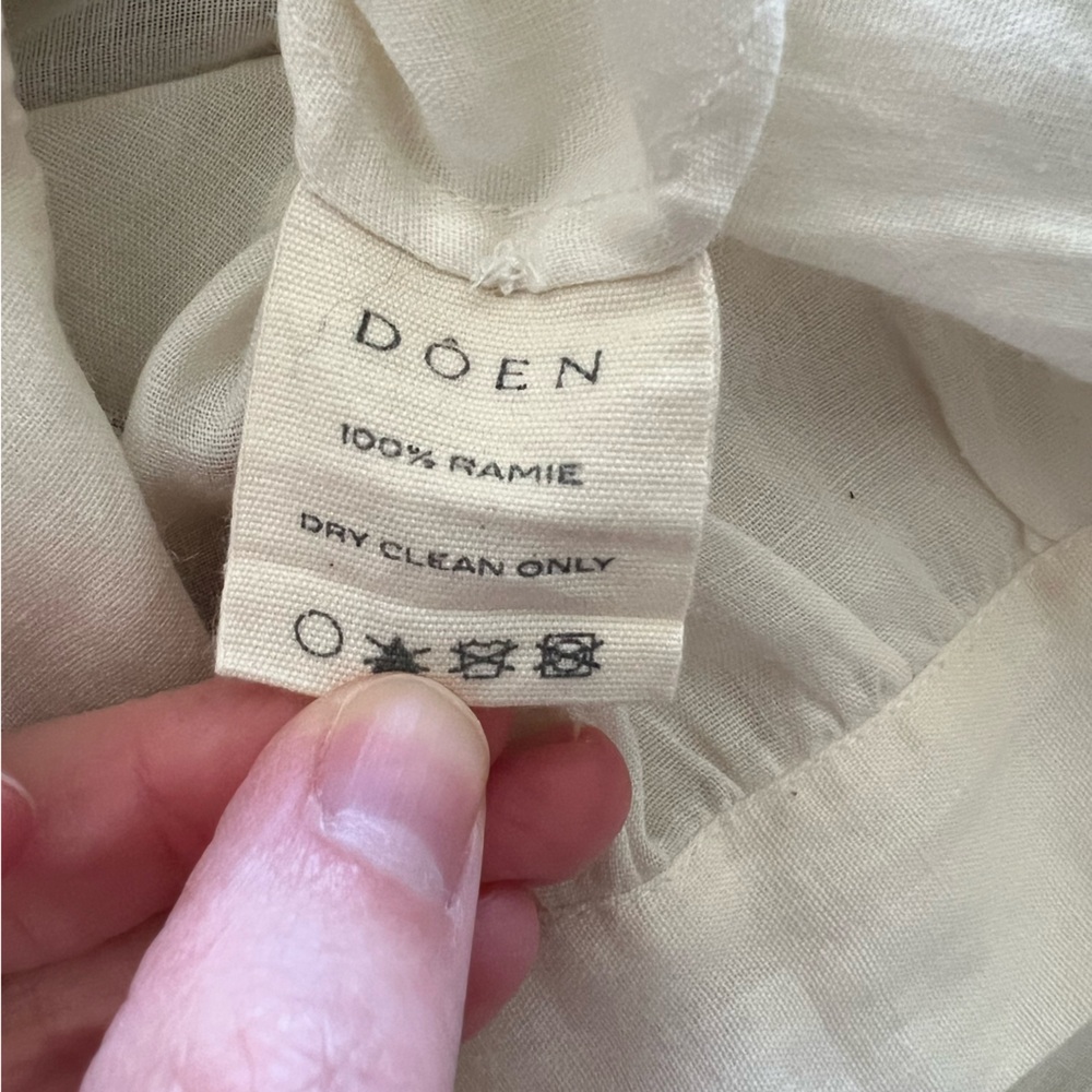 Doen Elegant Cream Ruffled Women's Top - Picture 6 of 7